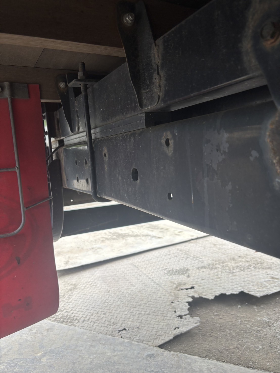 HINO Ranger J05E 3 section crane